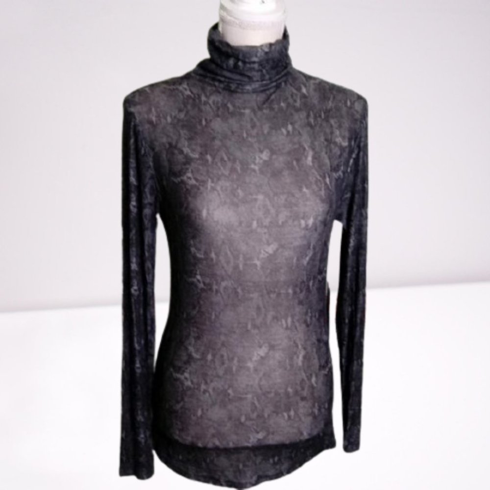 NWT Chelsea • 28 layering turtleneck Top S